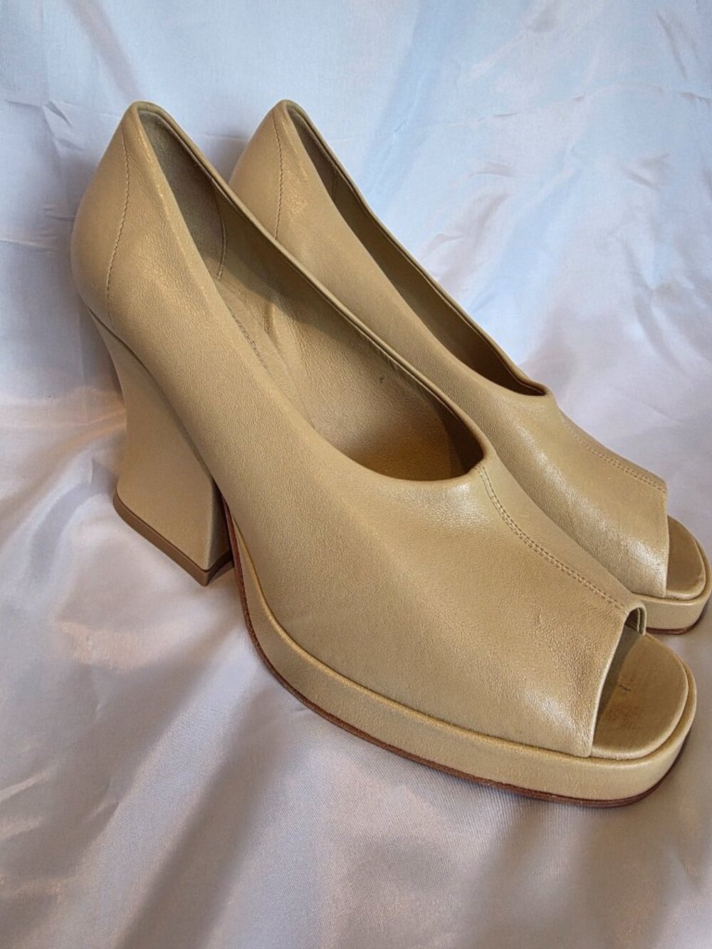 Bottega Veneta Peep Toe Leather Platform Pumps Heels Beige Italy 38.5